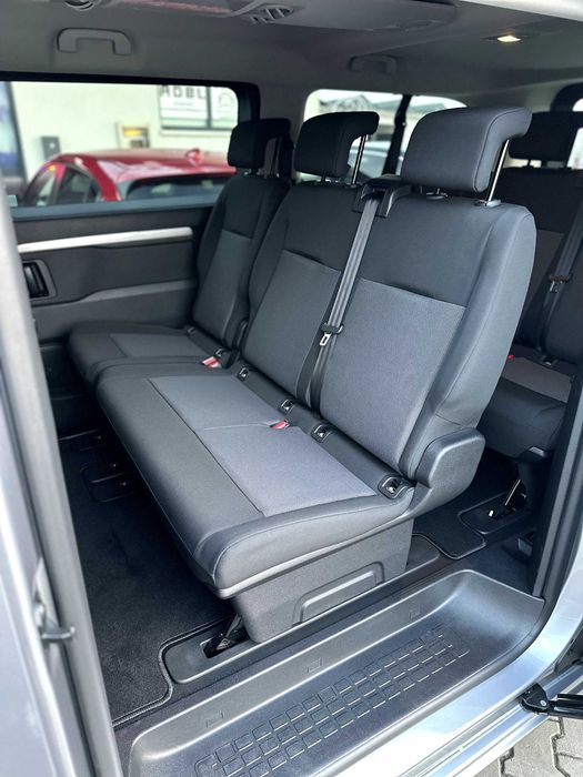 Wynajem BUS 9 osobowy / osobowe Automat 2025r Opel Vivaro - Zafira