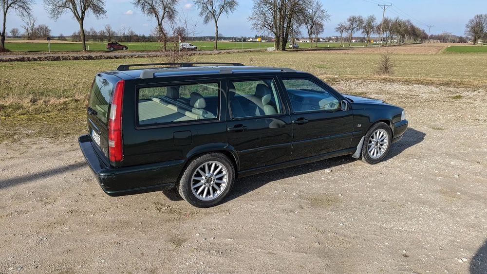 Volvo V70 2.3 T5 240KM Jasne skóry