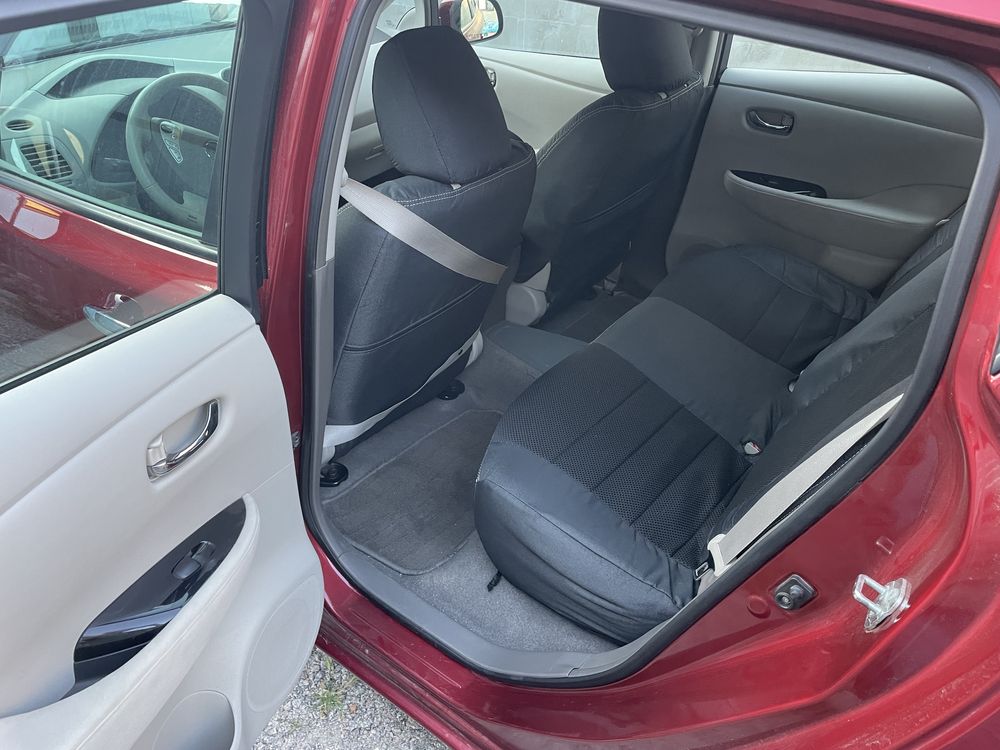 Nissan leaf 24 кв 2013рік
