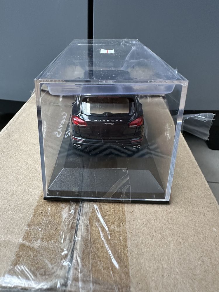 Porsche Cayenne S Minichamps 1/43
