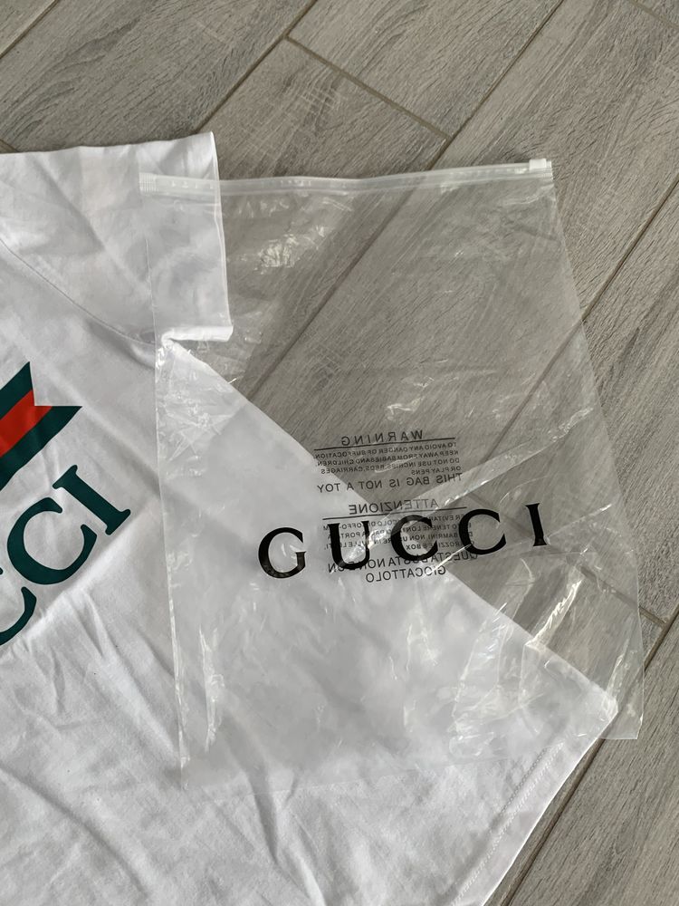 Белая футболка Gucci