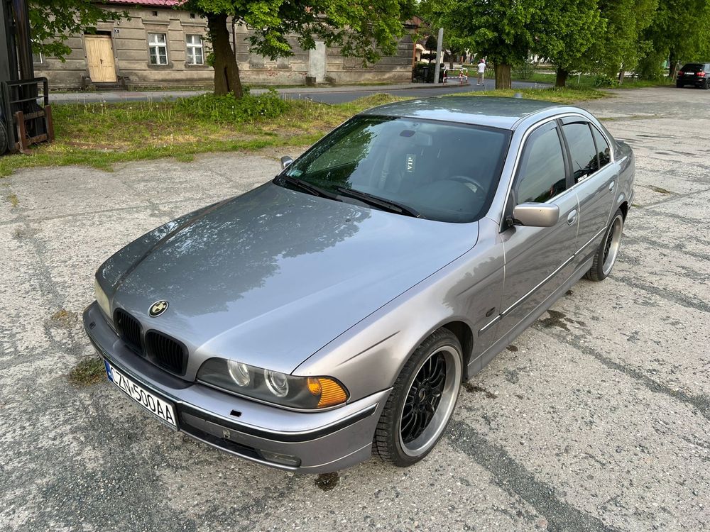 BMW e39 2.5 benzyna