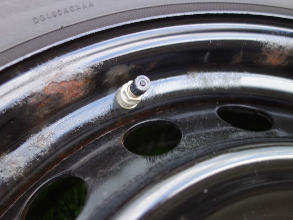 Koła Zimowe TOYOTA COROLLA AURIS AVENSIS 16''  Dunlop Czujniki TPMS