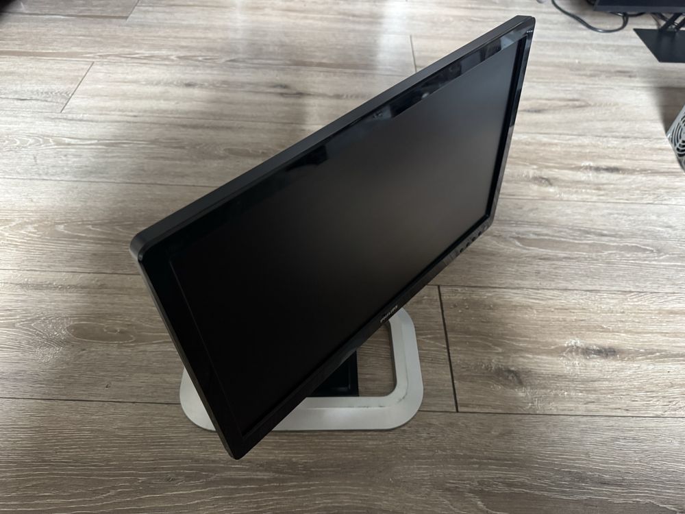 Монитор Philips Б/У