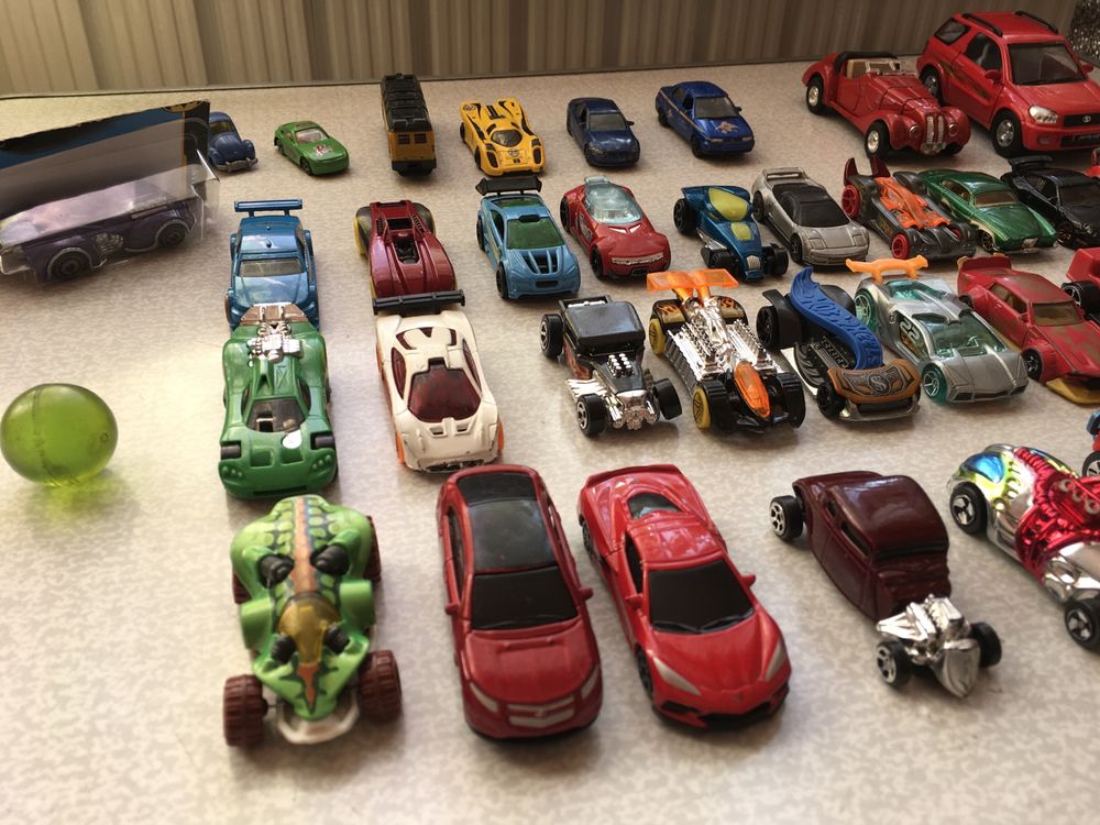Машинки Hot Wheels Welly