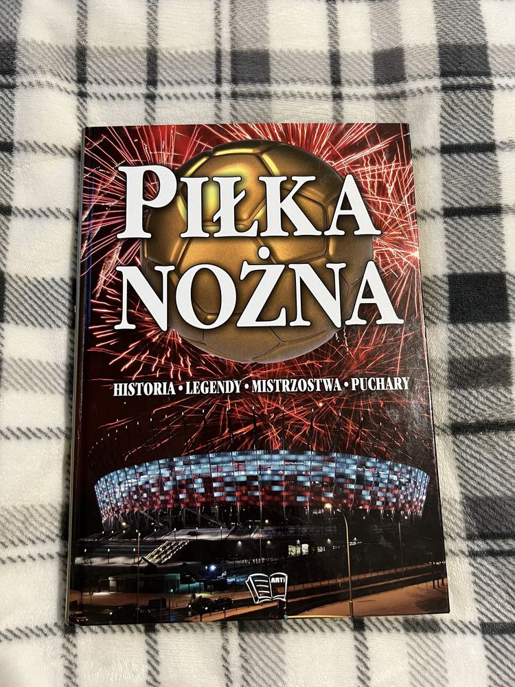 Pilka nożna. Historia Legendy Mistrzostwa Puchary