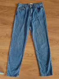długie spodnie mom jeans boyfriend dżinsy dżins jeans vintage bershka