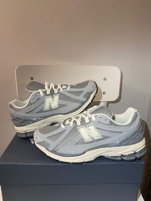 New Balance 1906R