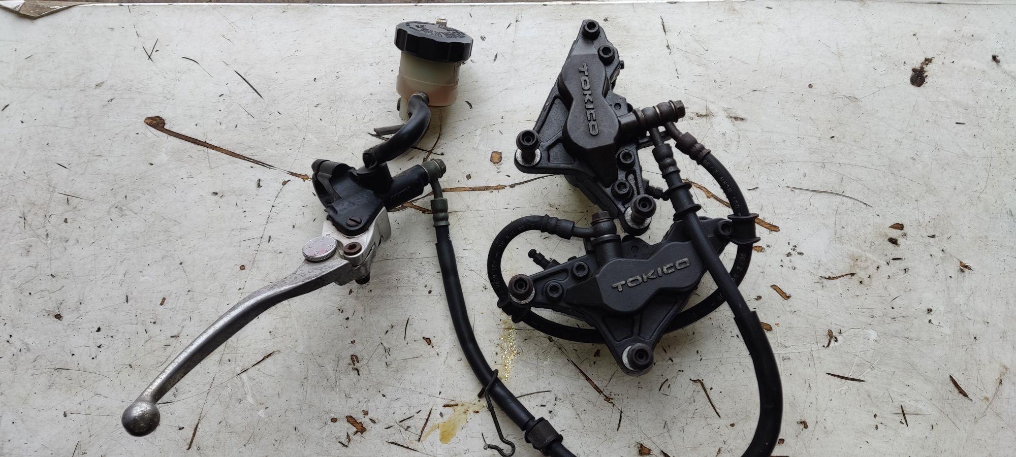 Suzuki GSX-R srad  pompa hamulcowa przewody zaciski