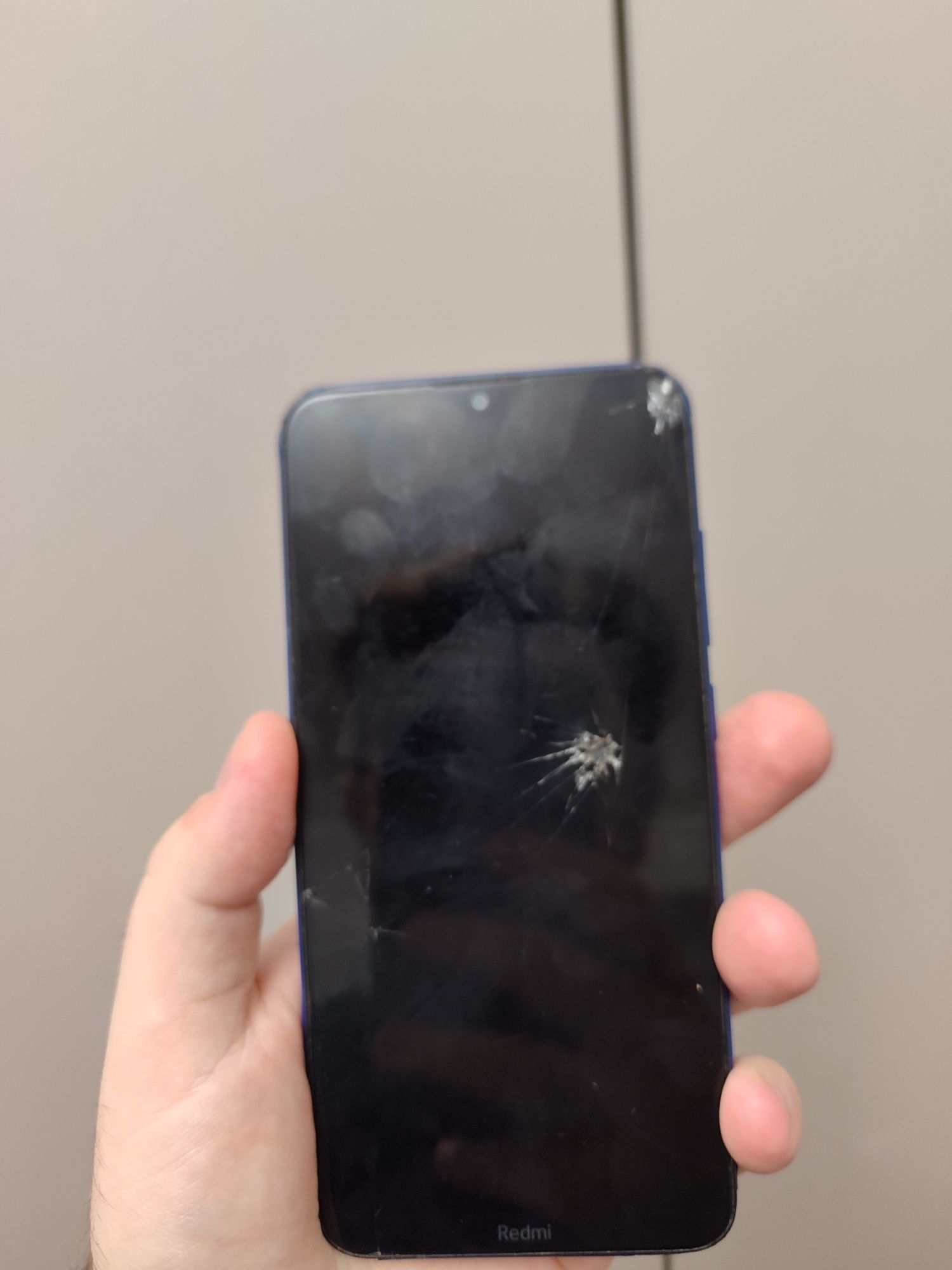 Redmi note 8 4/64 на запчастини або для користування