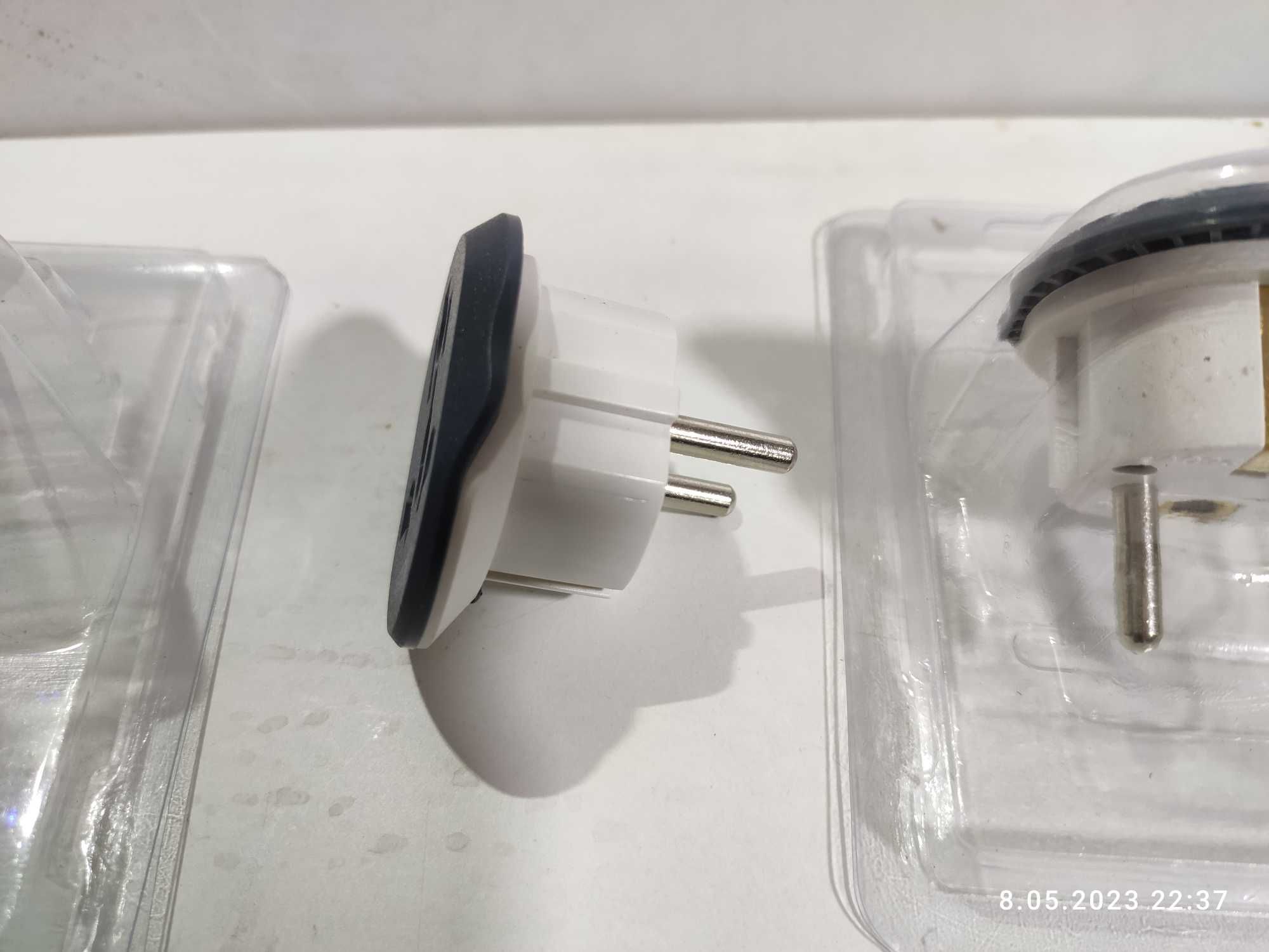 adapter ,przejściówka ,konwerter ,wtyczka EU na UK-US-AU 1sztuka
