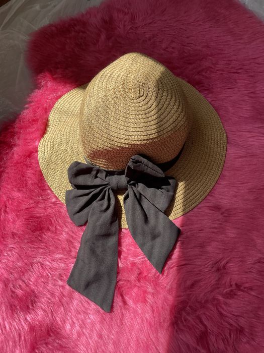 соломʼяна шляпа , капелюх панама