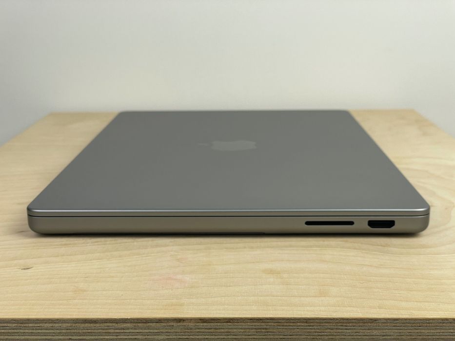 2023 MacBook Pro A2918 14" M3 8GB 512 GB GWARANCJA!