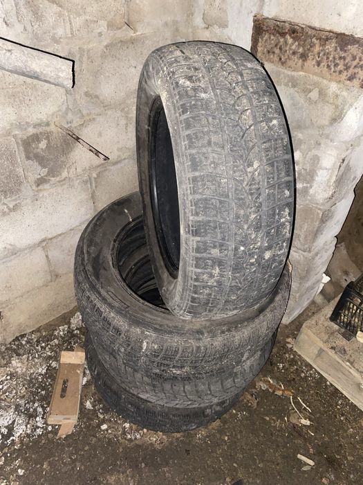 Гума /резина 215/60/16 зима