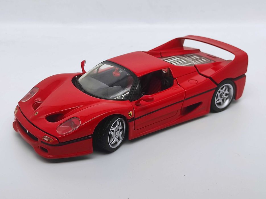 Samochód z 1998r. Mattel Hot Wheels Ferrari F50 skala 1:18 1/18