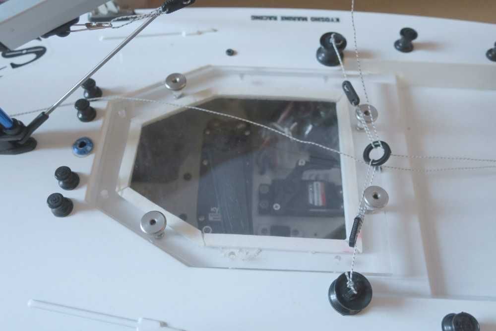 RC żaglówka  SeaWind Kyosho