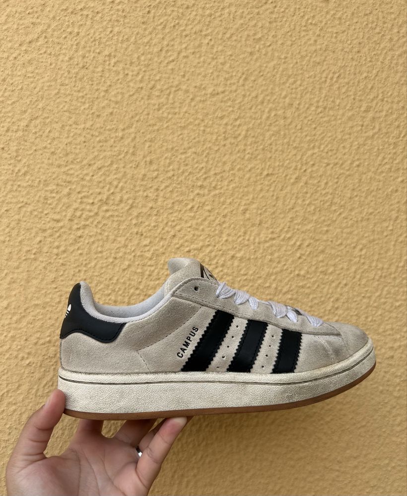 Sapatilhas Adidas Campus Beges/ Pretas