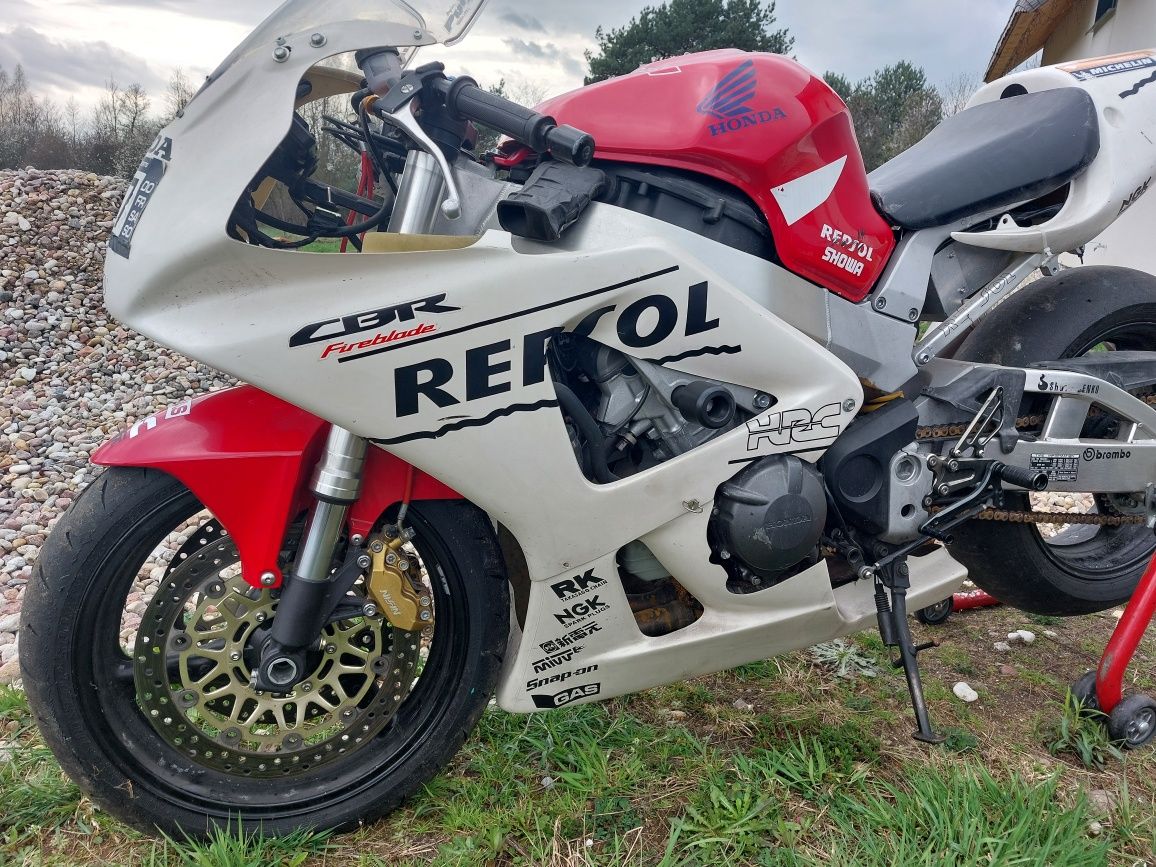 Honda CBR900RR SC44 2001 torówka