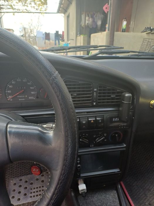 Авто Хюндай лантра