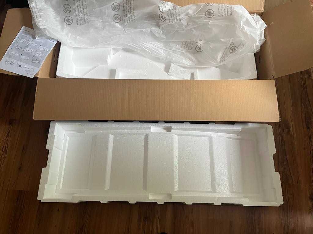 Monitor panoramiczny Samsung C49J890DKR - 49"