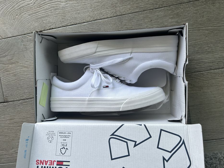 Tommy Hilfilger roz 40