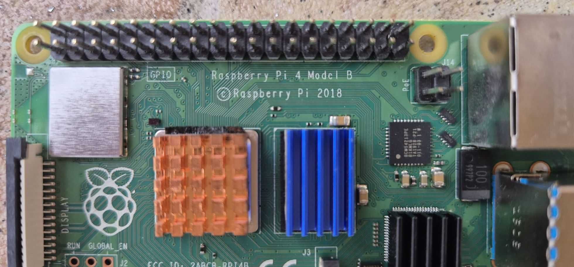 Raspberry Pi 4 4GB WIFI + POE HAT + microsd 16GB + zasilacze