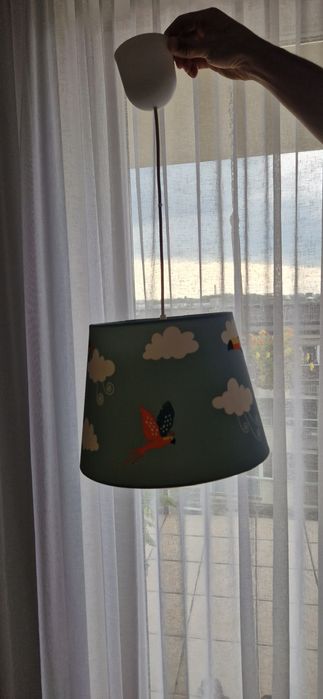 Lampa wisząca do pokoju dziecięcego Ikea