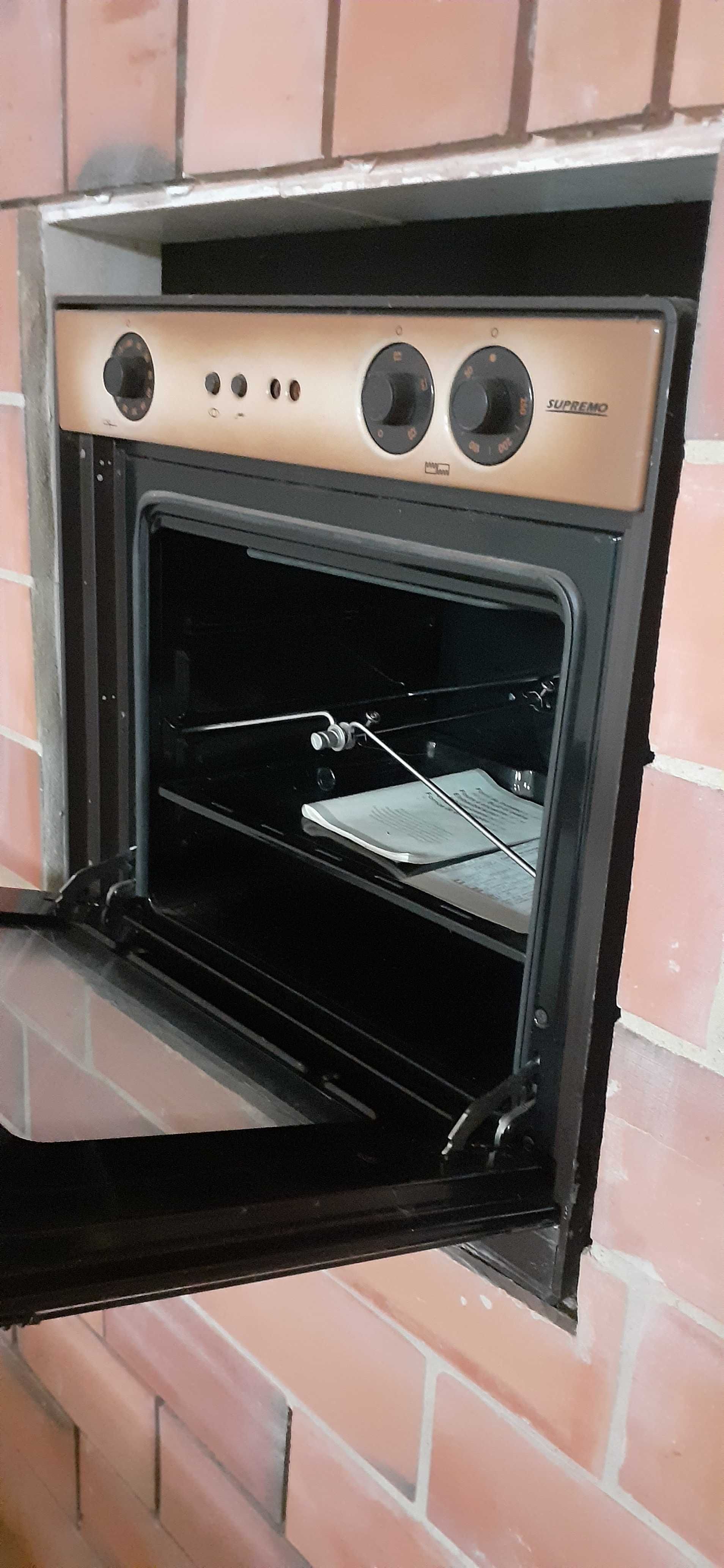 Forno de encastrar novo