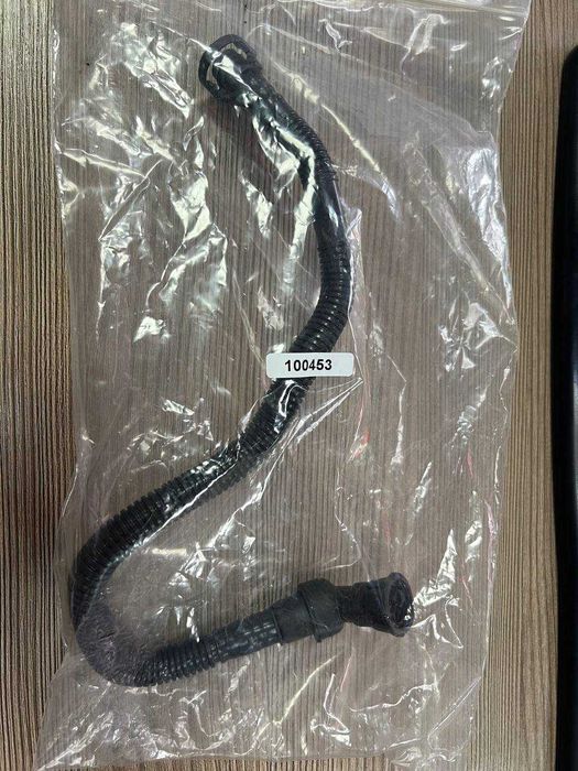 Патрубок вентиляції картерних газів BMW FE100453