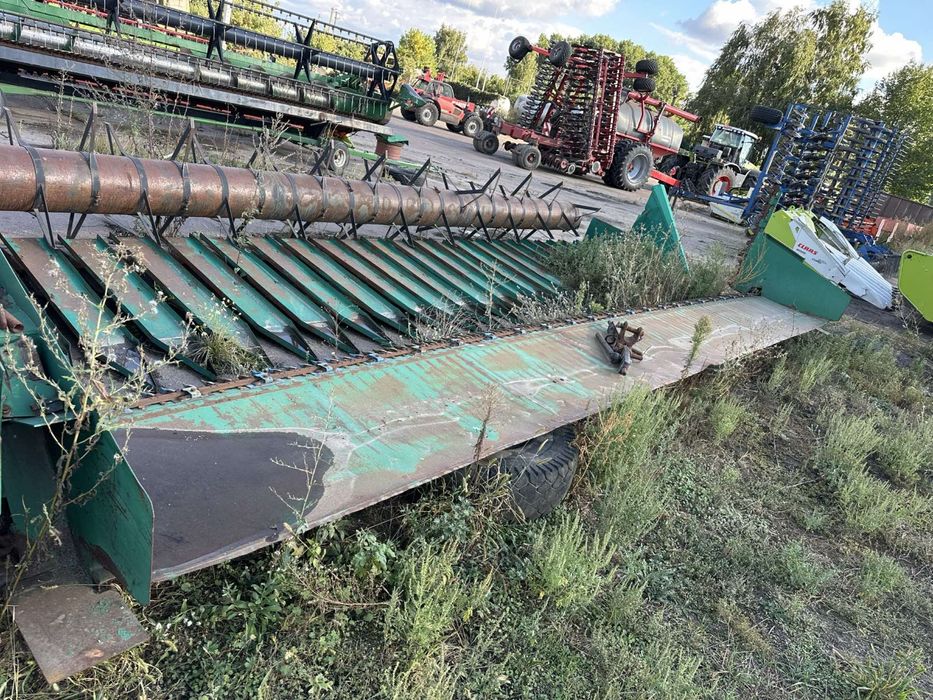 Комбайн John Deere W650