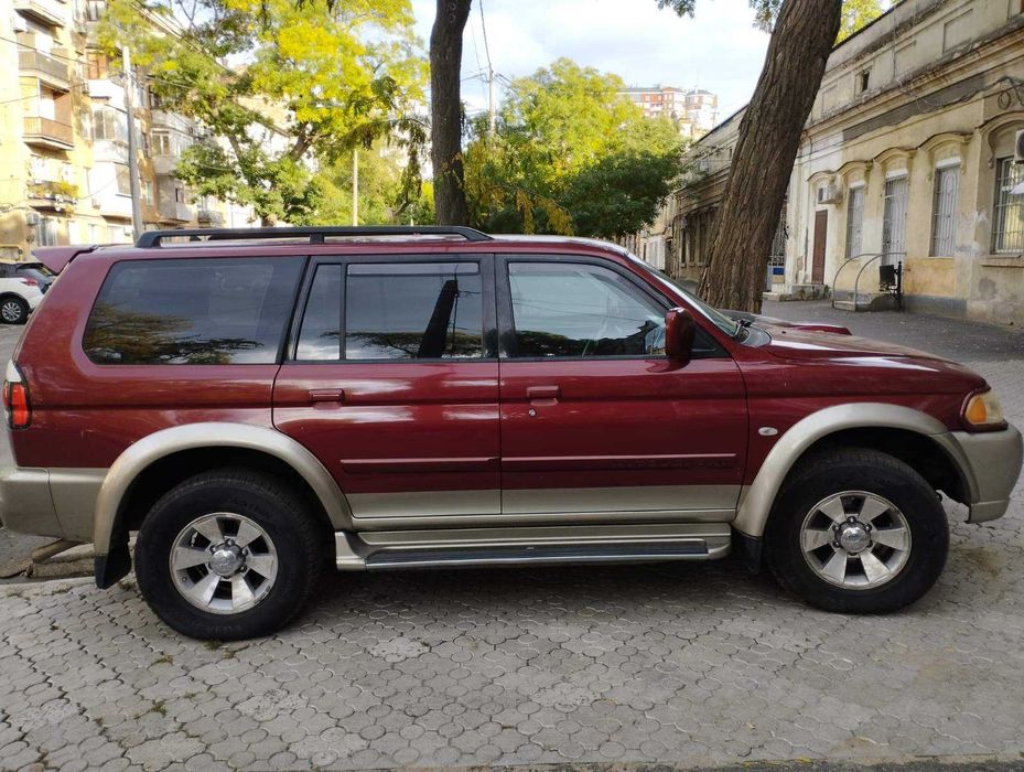 Продам свое Mitsubishi Pajero Sport. 2005.  Газ+Бензин. ТОРГ.
