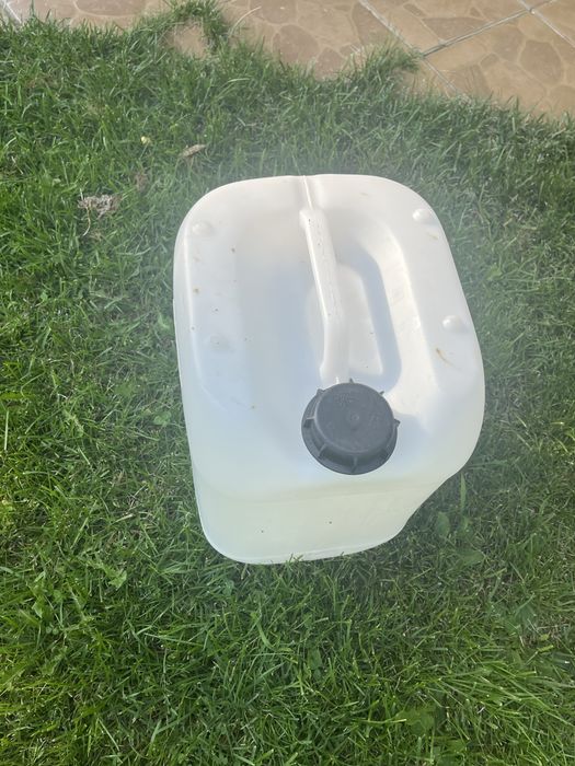 Sprzedam karnister baniak 20 L