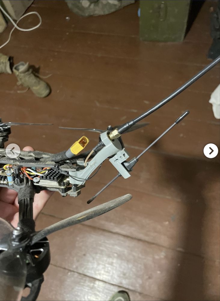 Тримач антени для FPV різнокутовий БЕЗКОШТОВНО