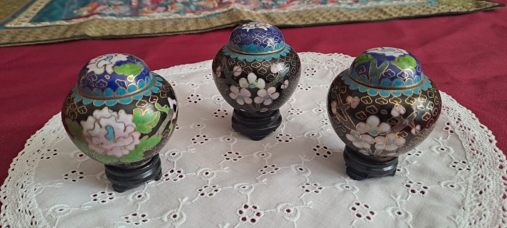 Potes em Cloisonne em exelente estado