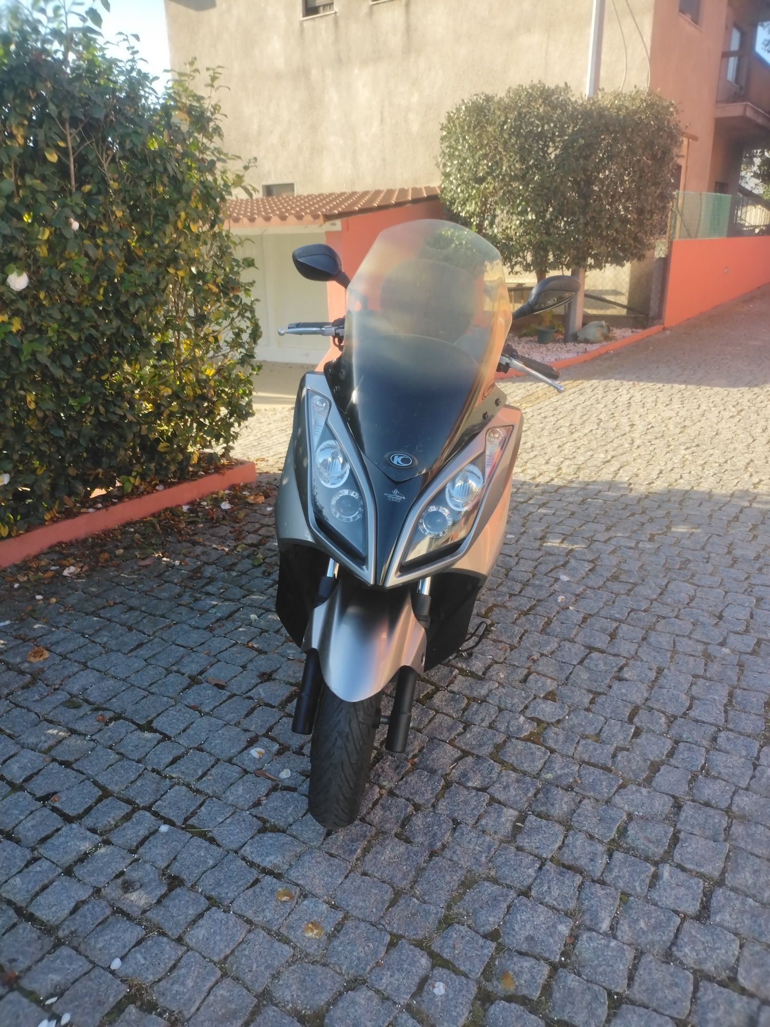 Moto KYMCO Downtown 125