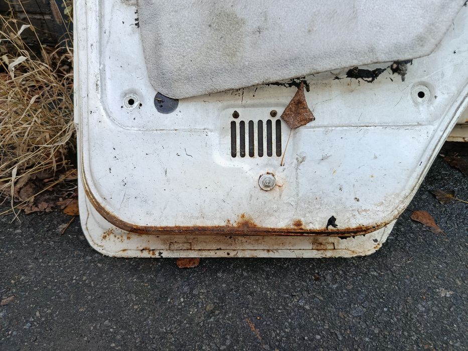 Продам двері до газелі