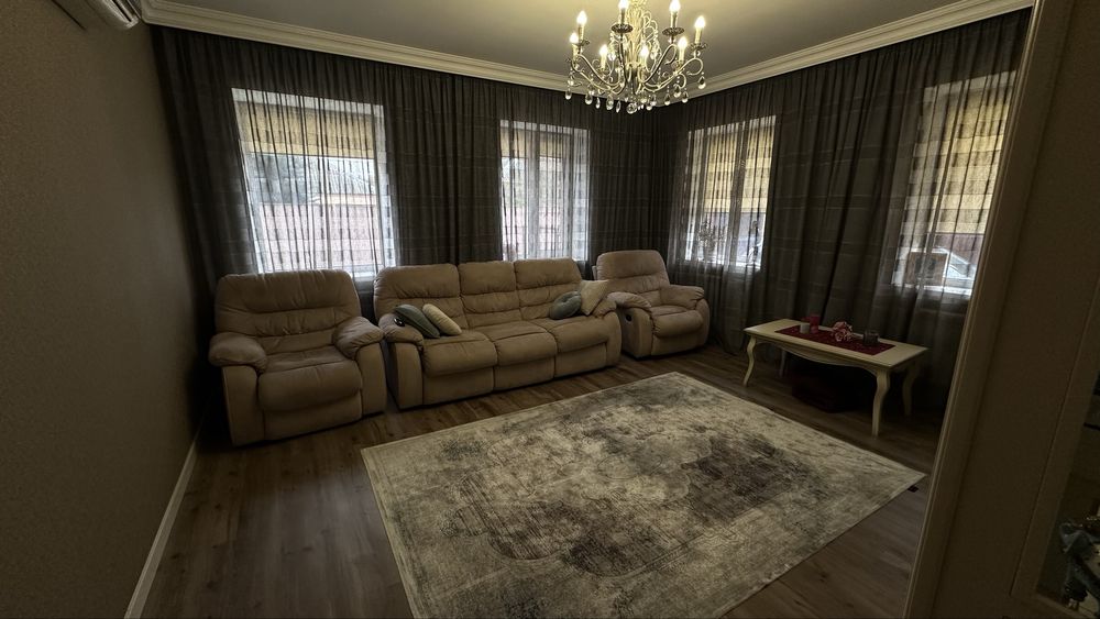 Продам будинок ,всі запитання  по телефону