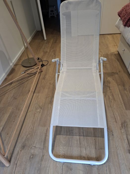 Cadeira de jardim beige