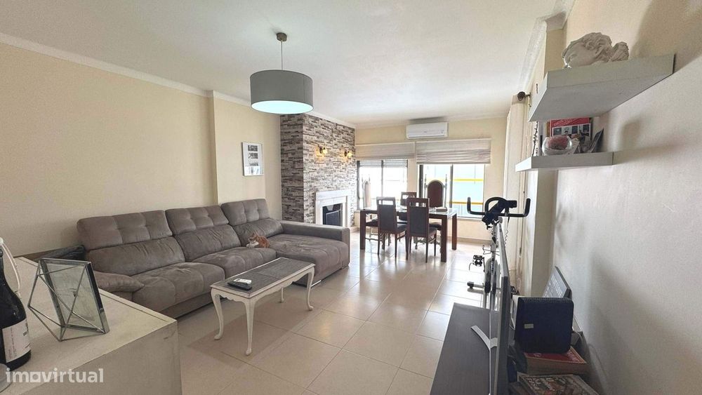 Apartamento T2 na Quinta do Romão, Quarteira
