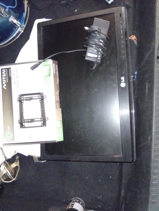 Televisão para venda com suporte de parede