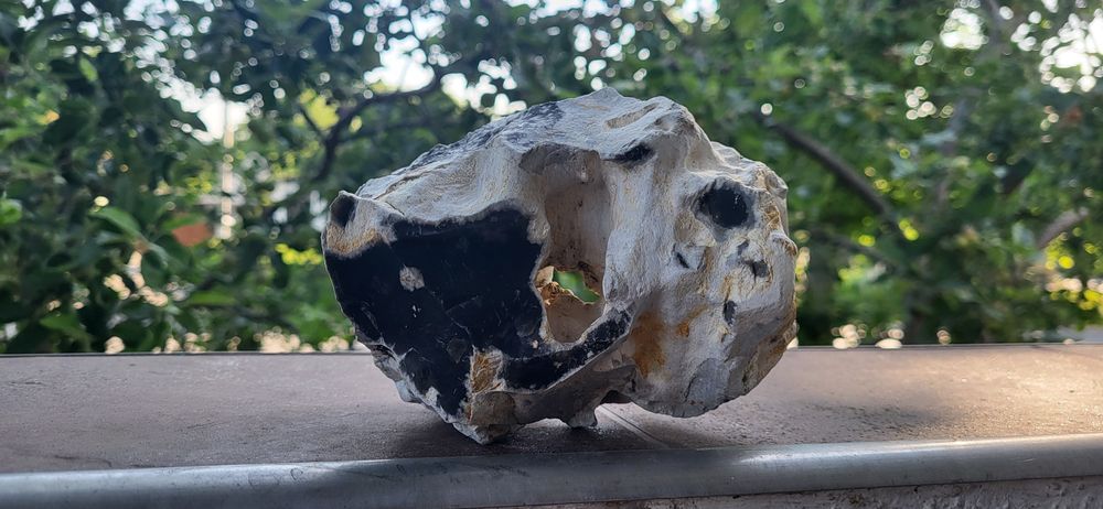 Камень для акваріума з отвором