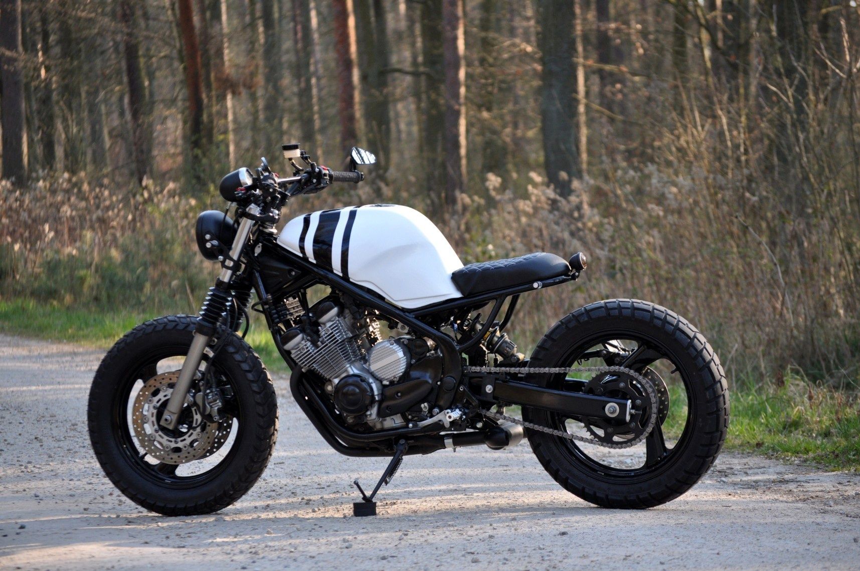 Yamaha XJ 600 Custom - cafe , scrambler