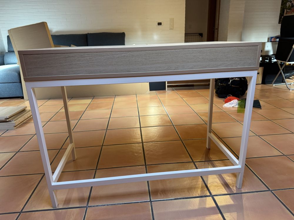 Mesa Alex (IKEA) para estudo e computador