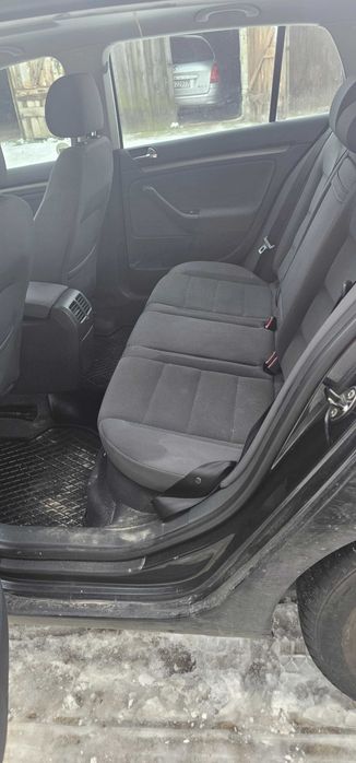 Sprzedam Golfa V z 2004 roku benzyna