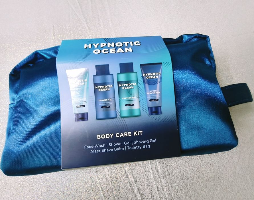 Zestaw kosmetyków męskich z kosmetyczką