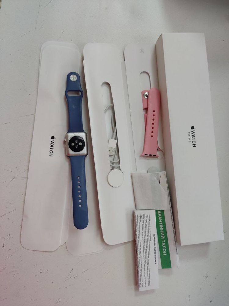 Apple Watch series 3 (38мм) Silver Aluminium