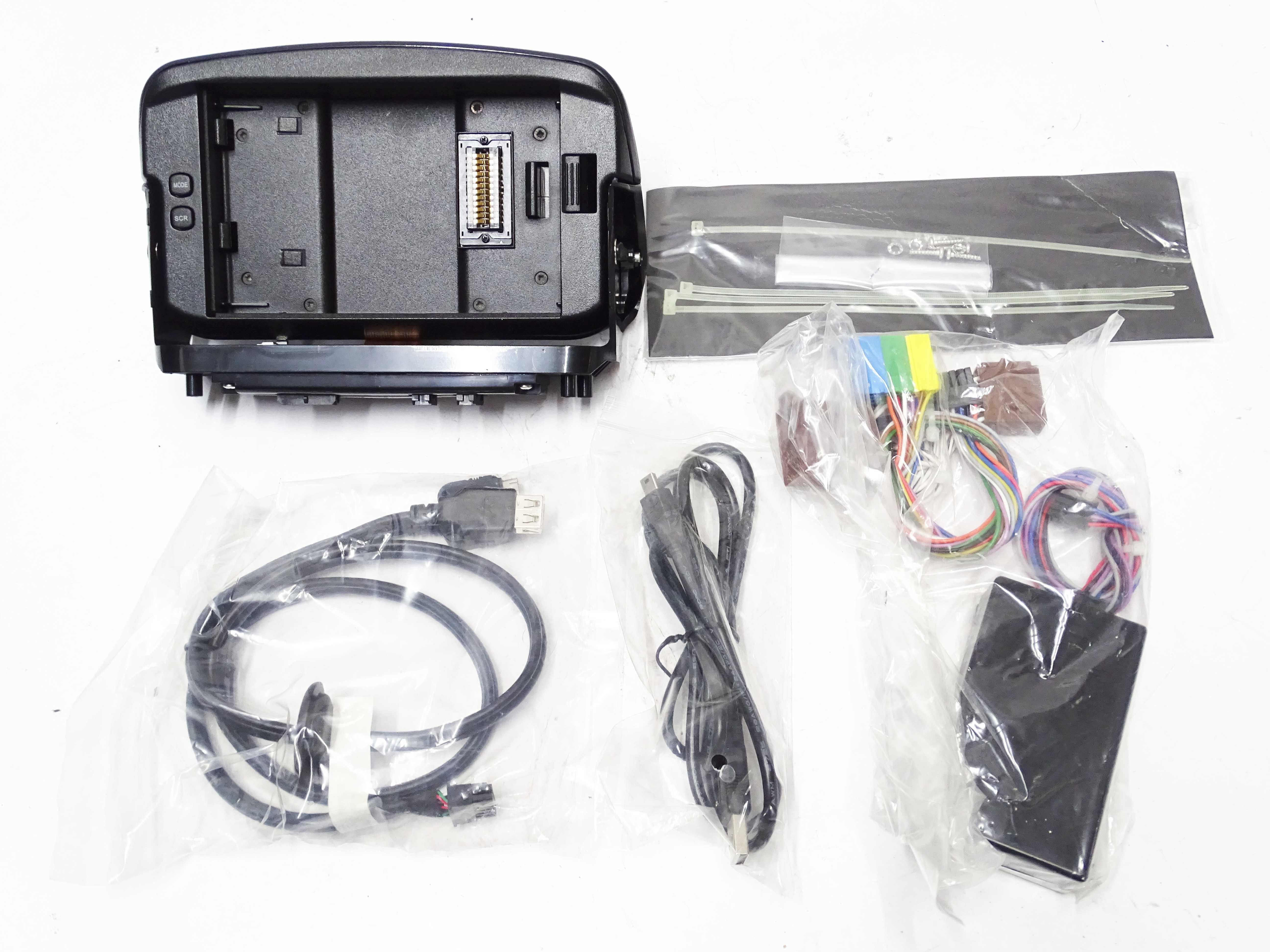 Gniazdo mocowanie nawigacji GPS AvMAP OE Toyota Aygo I 1