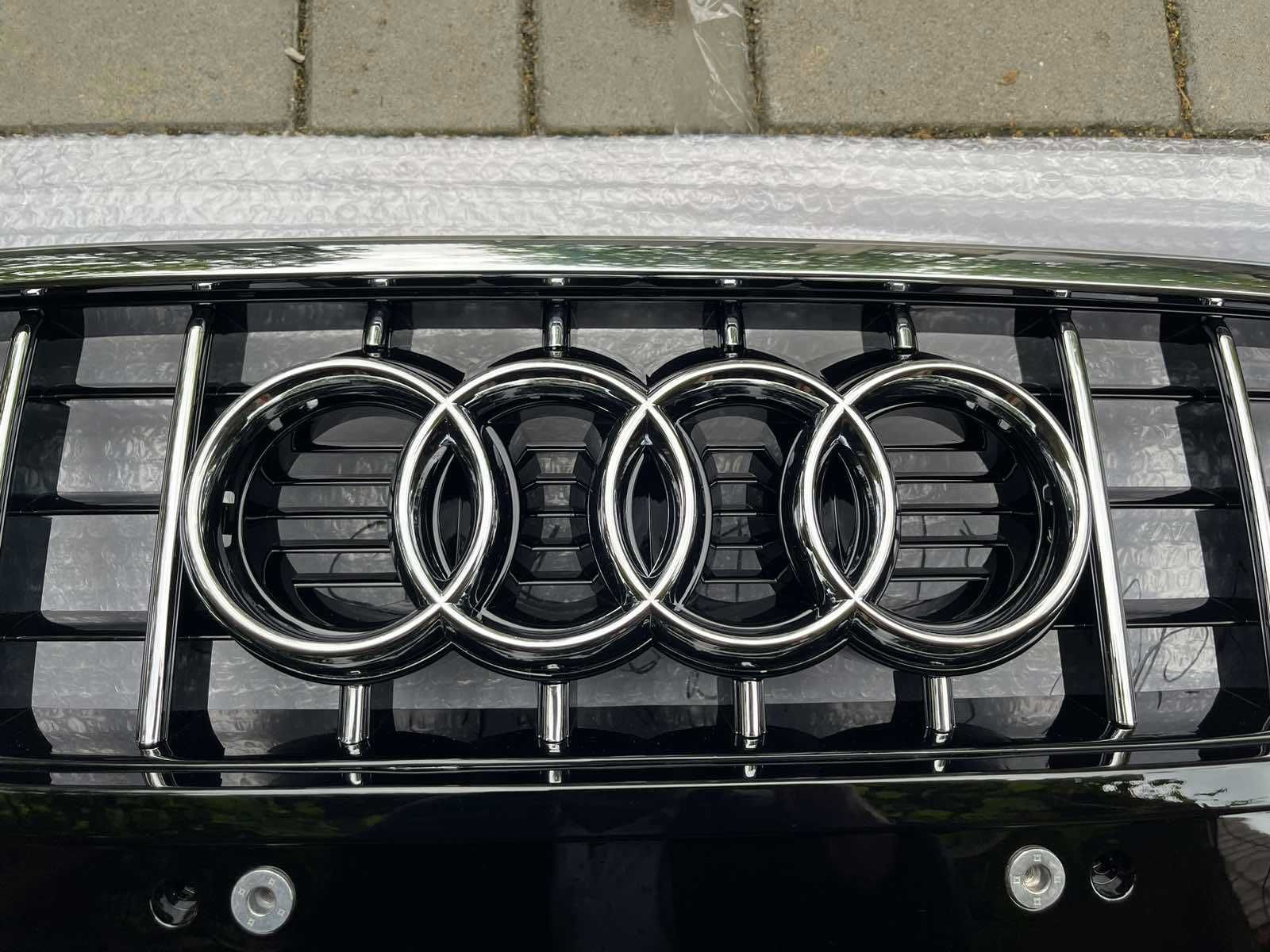 Решетка радиатора Audi Q7 4L (06-15) решітка хром