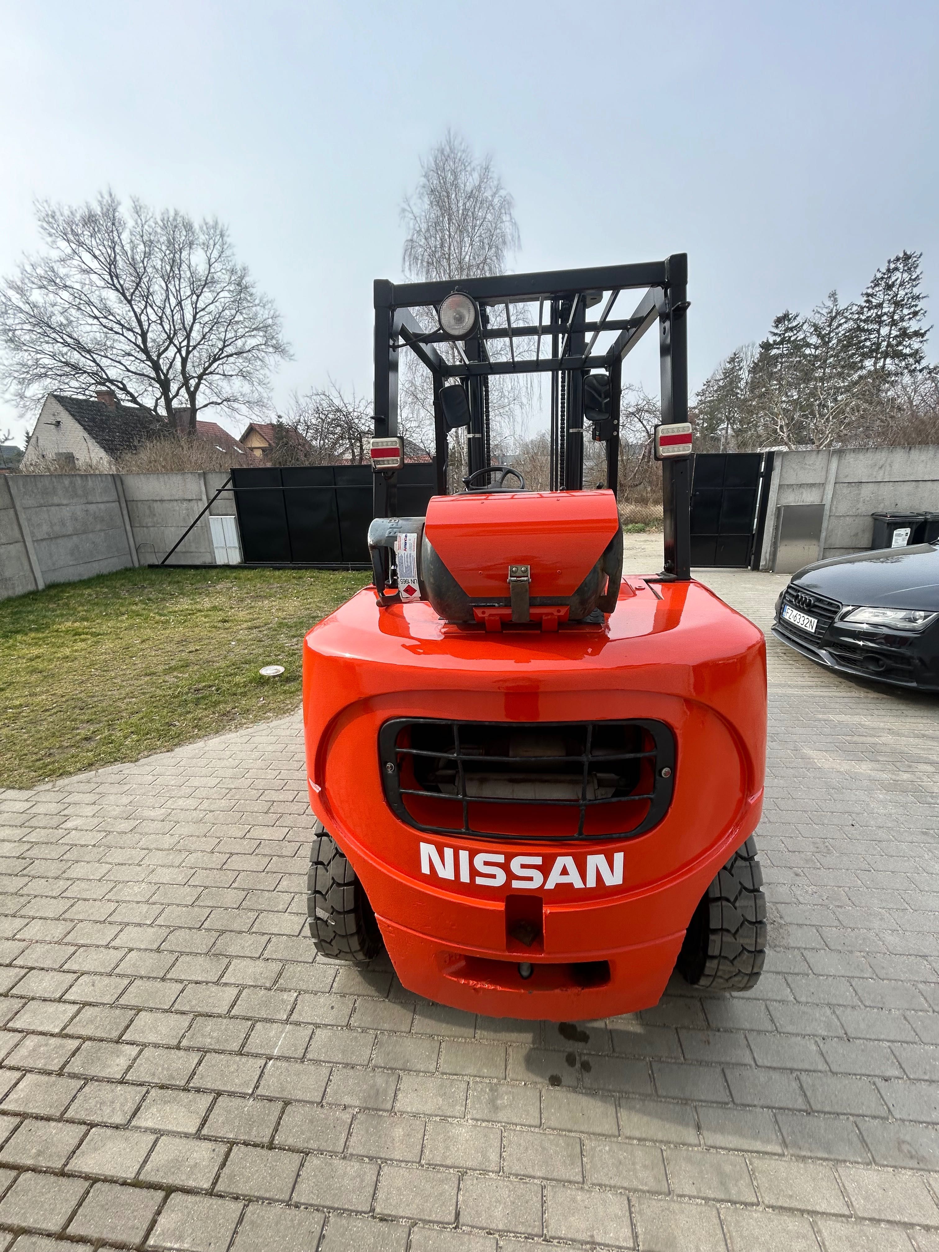 Szprzedam wózek widłowy Nissan 40