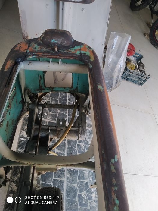 Продам мотороллер Вятка 150 Під відновлення